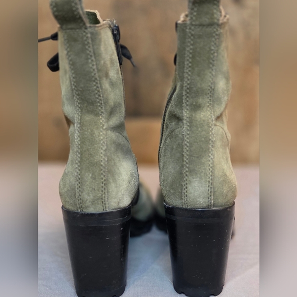 Frye Myra Lug Combat Suede Lace-up Zip Mid Heel Bootie, Olive Green Size 6 - Picture 4 of 9
